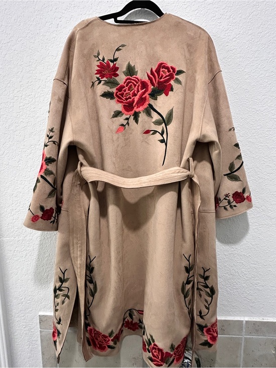 Zara Jackets & Blazers - Zara Beige Open-Front kimono style Trench Coat with Red Rose Embroidery